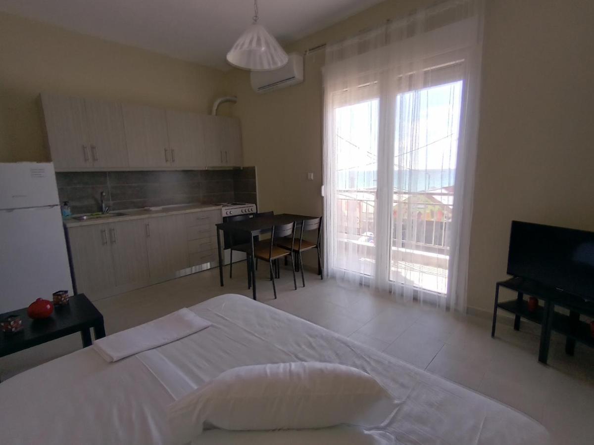 Katerina Apartment Nea Plagia Dış mekan fotoğraf